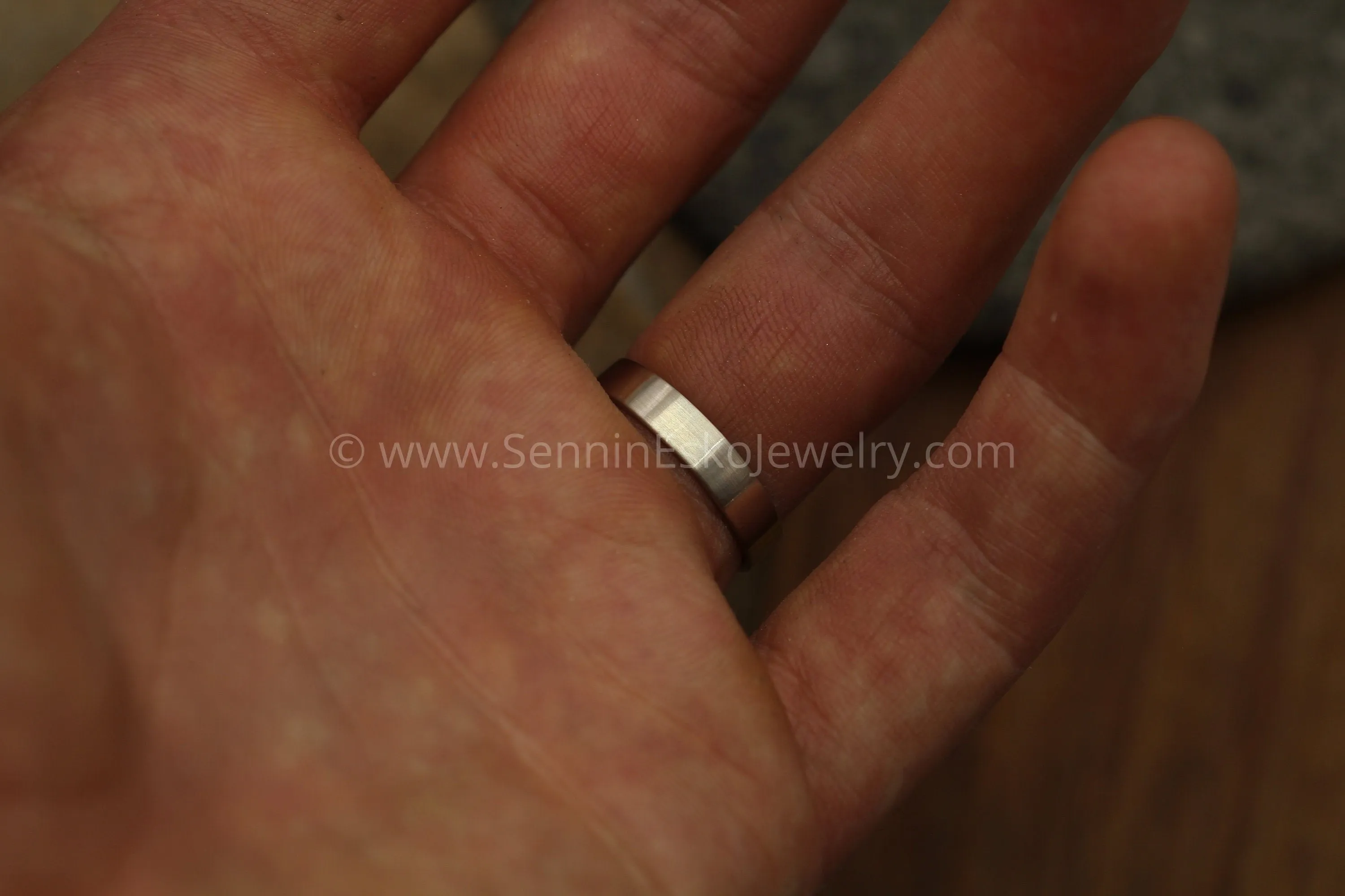 18kt White Gold 4x1mm Flat Band - Matte Finish