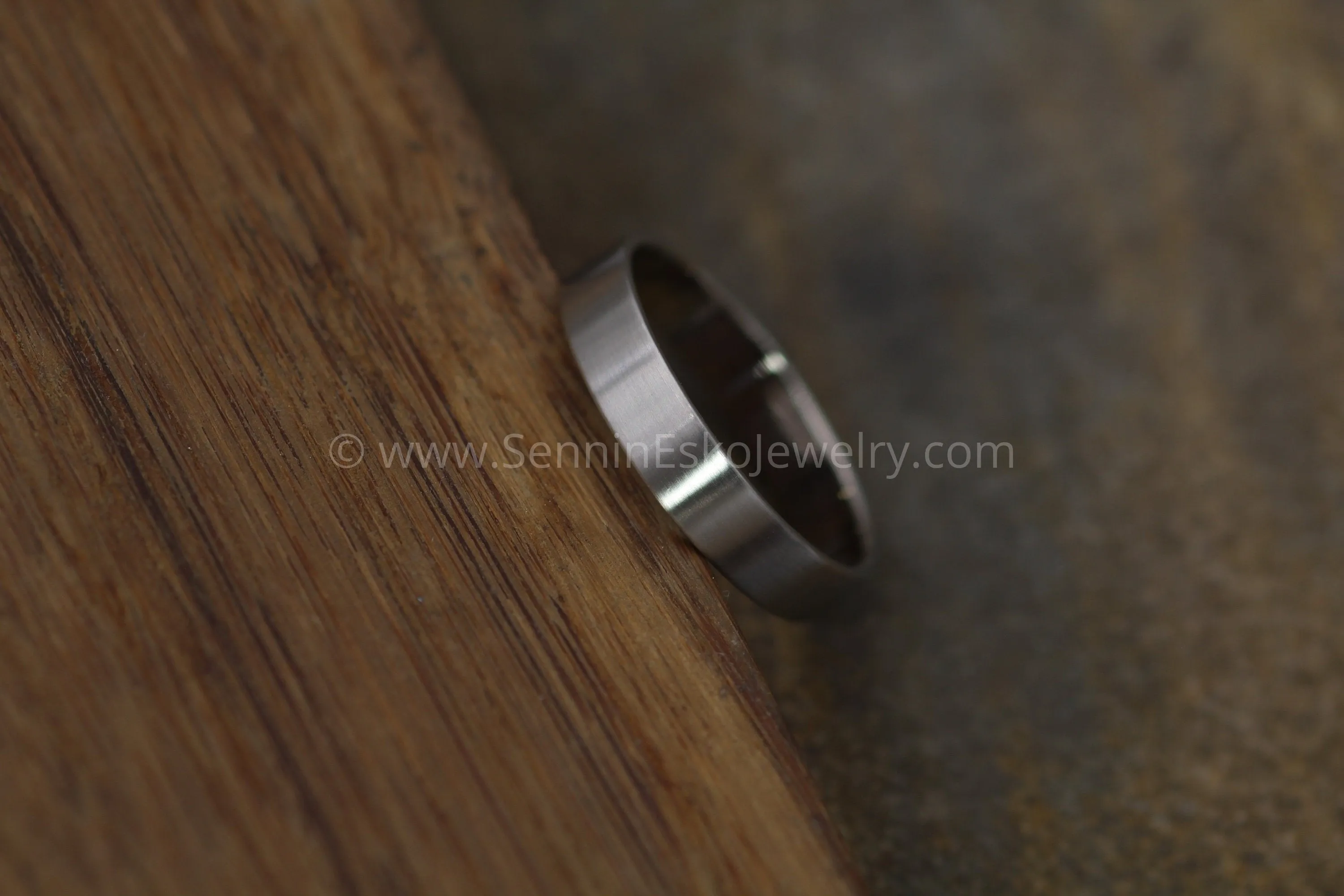 18kt White Gold 4x1mm Flat Band - Matte Finish