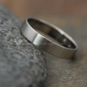18kt White Gold 4x1mm Flat Band - Matte Finish