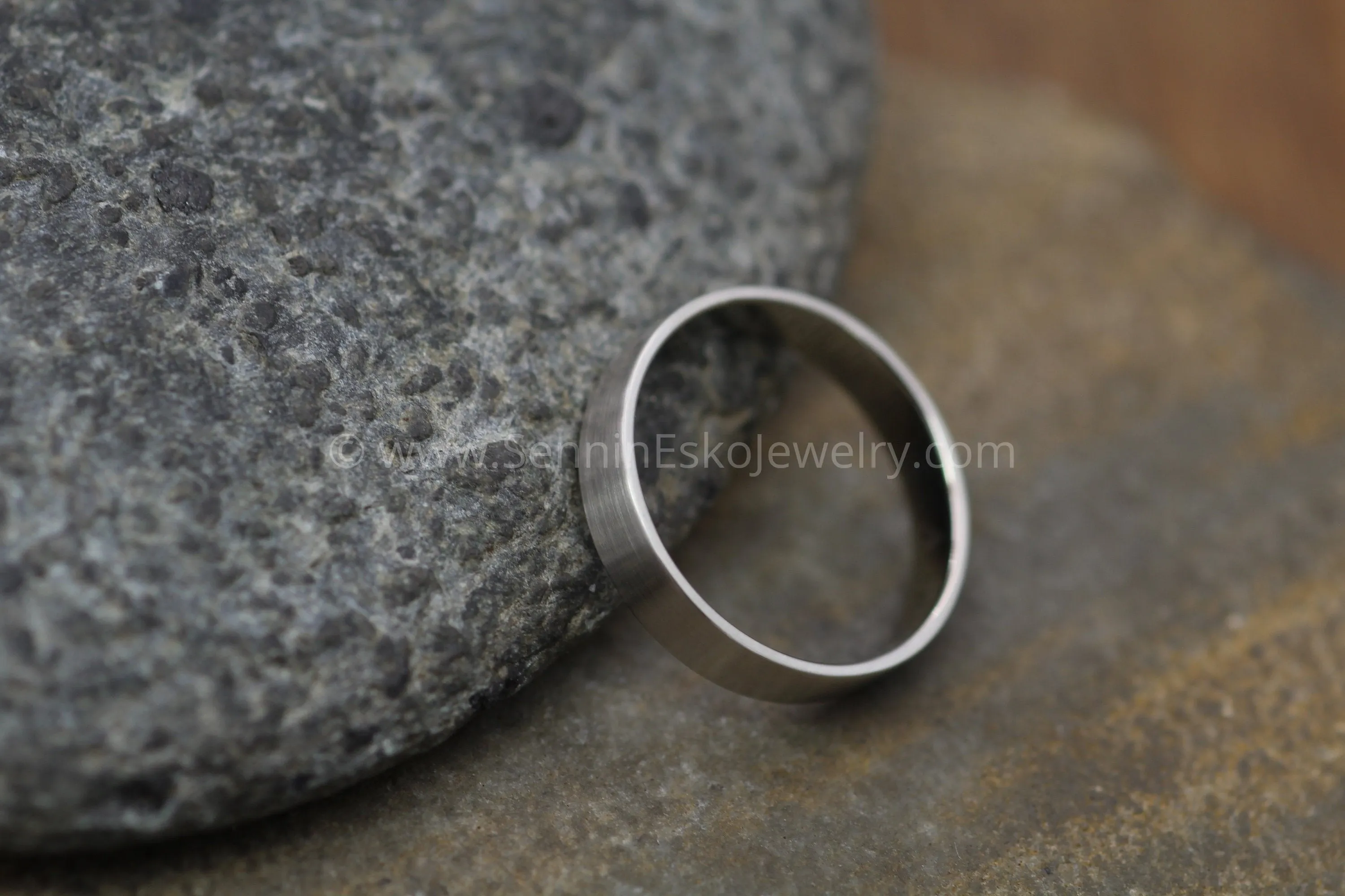 18kt White Gold 4x1mm Flat Band - Matte Finish