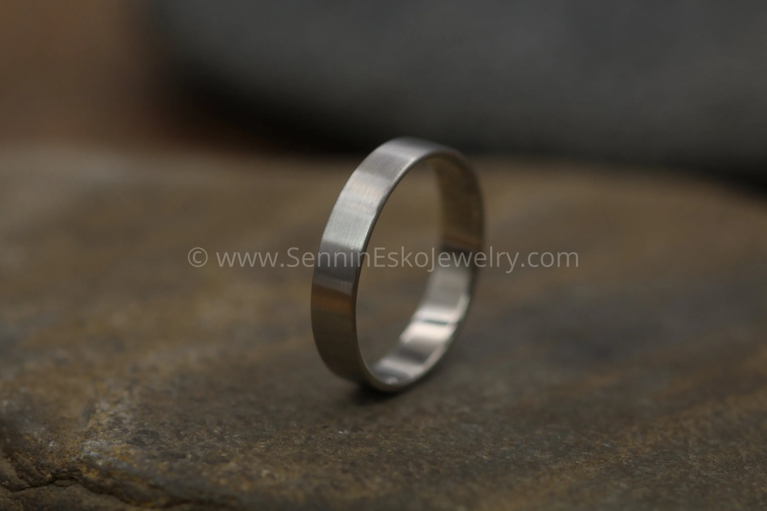 18kt White Gold 4x1mm Flat Band - Matte Finish