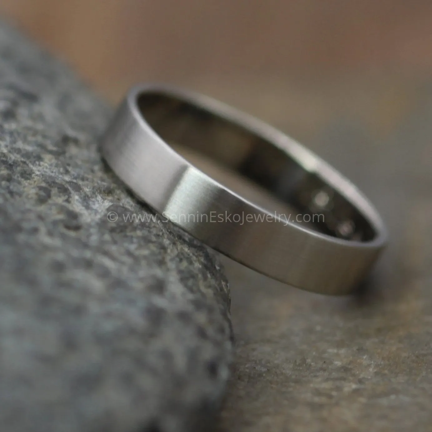 18kt White Gold 4x1mm Flat Band - Matte Finish