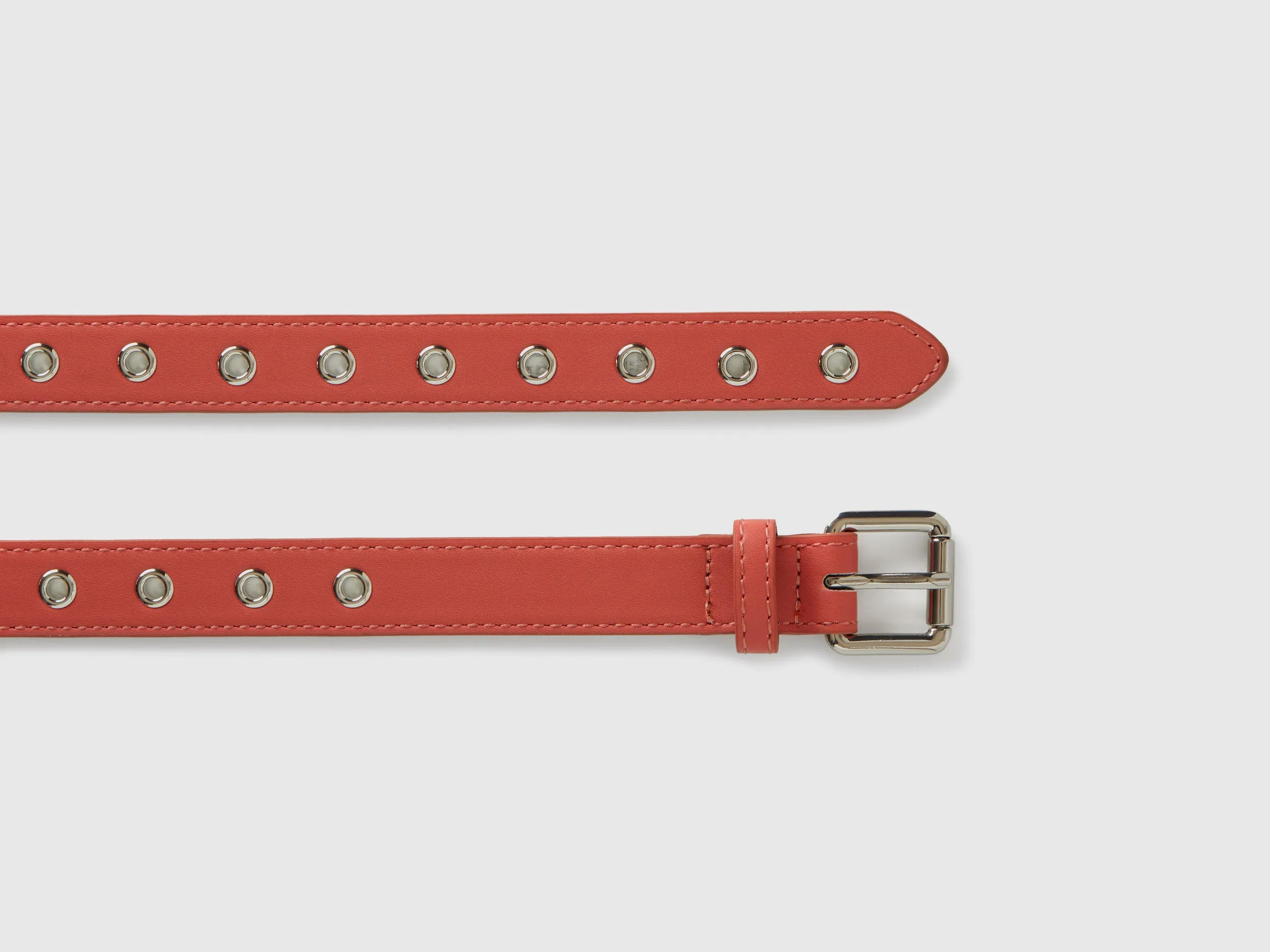 BELT WITH EYELETS