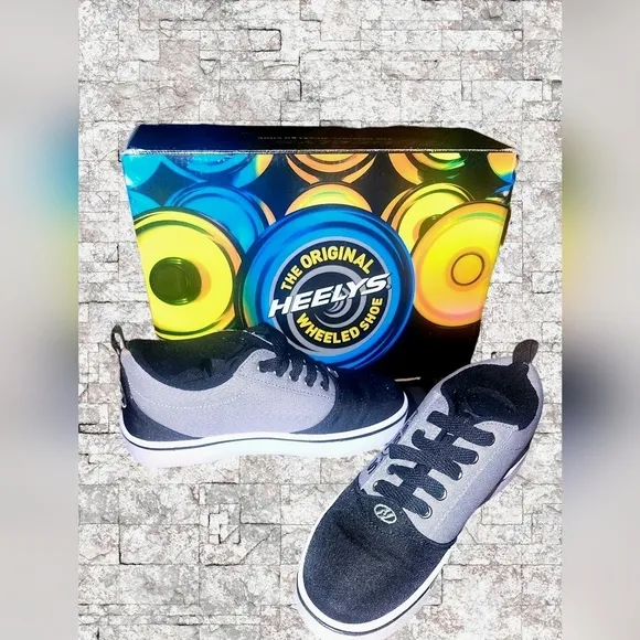 HEELYS NWOT PRO 20 Unisex Wheeled Skate Shoe