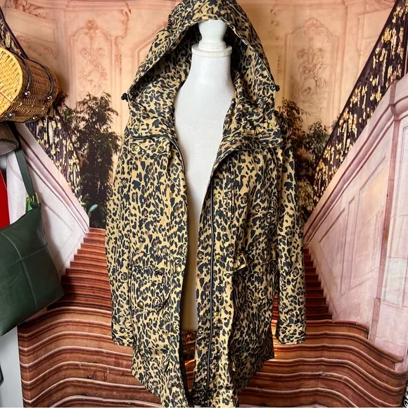 J. Crew XS Perfect Rain Jacket in Leopard Print Water Resistant Hooded Pockets