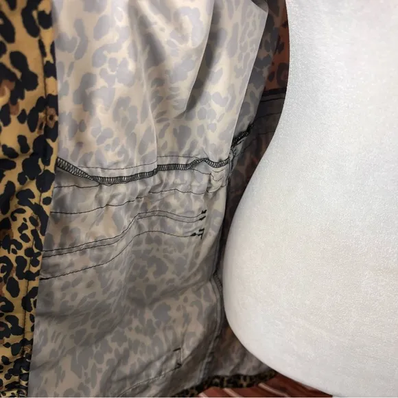 J. Crew XS Perfect Rain Jacket in Leopard Print Water Resistant Hooded Pockets
