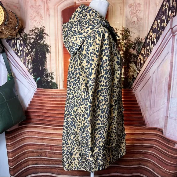 J. Crew XS Perfect Rain Jacket in Leopard Print Water Resistant Hooded Pockets