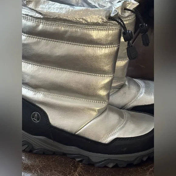 Lands’ End Girls Size 2 Silver Boots