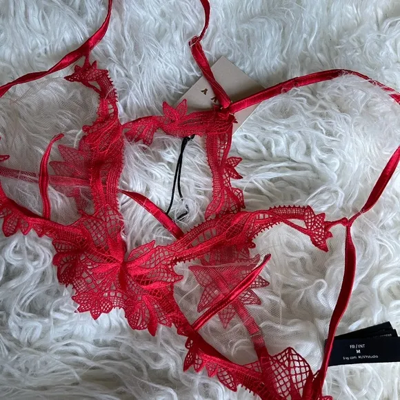 🆕Livy Upset soft triangle bra tomato red‎
