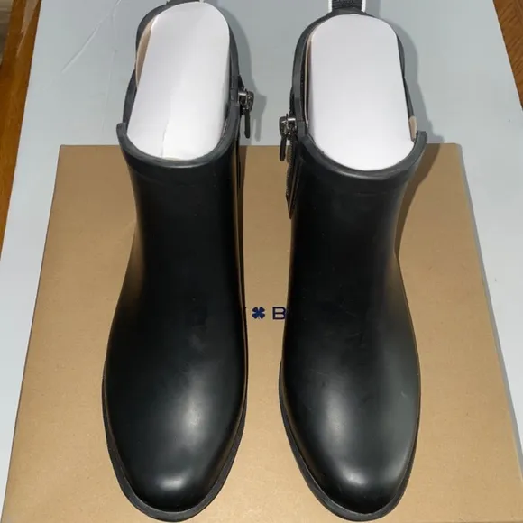 Lucky Brand Woman’s Ankle Rain Bootie Size 7