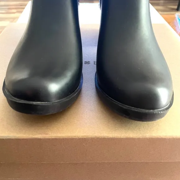 Lucky Brand Woman’s Ankle Rain Bootie Size 7
