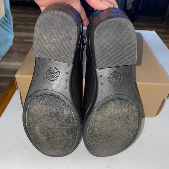 Lucky Brand Woman’s Ankle Rain Bootie Size 7