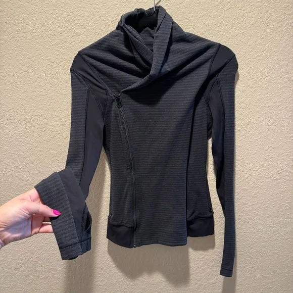 Lululemon Bhakti Yoga Jacket size 4 Luon Dark Grey Black