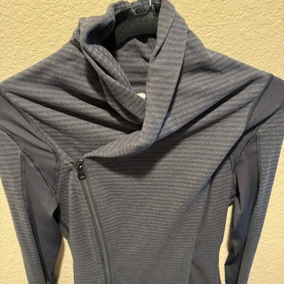 Lululemon Bhakti Yoga Jacket size 4 Luon Dark Grey Black