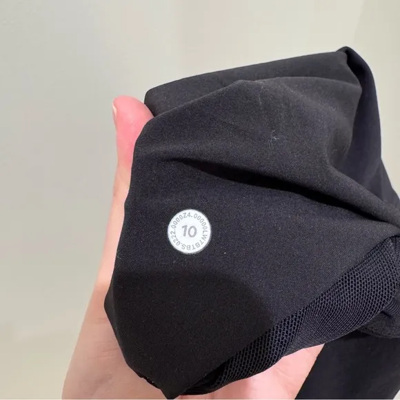 Lululemon Stretch Luxtreme High-Rise Short 3.5&quot; BlackSize 10