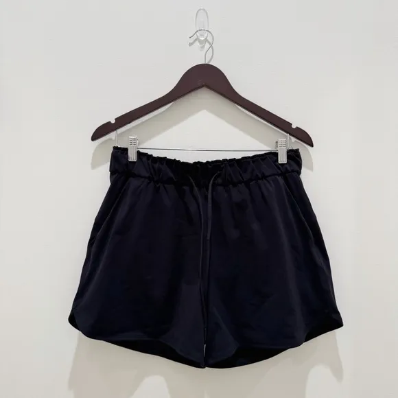 Lululemon Stretch Luxtreme High-Rise Short 3.5&quot; BlackSize 10