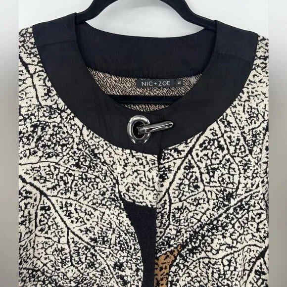 Nic   Zoe Santana Cardigan Sweater Jacket Leafs Metal Clasp Printed Size Medium