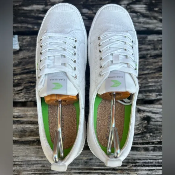 NWOB Cariuma OCA Low Off- White Canvas Unisex Men-10.5 Women-12 Sneaker Shoe