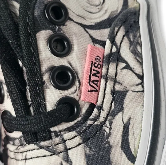 VANS Kids 10.5 Authentic Digi Rose Black/ True White Water-Resistant Canvas 3085