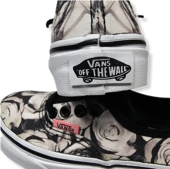 VANS Kids 10.5 Authentic Digi Rose Black/ True White Water-Resistant Canvas 3085